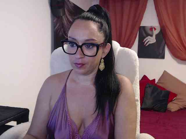 anaiza anaiza