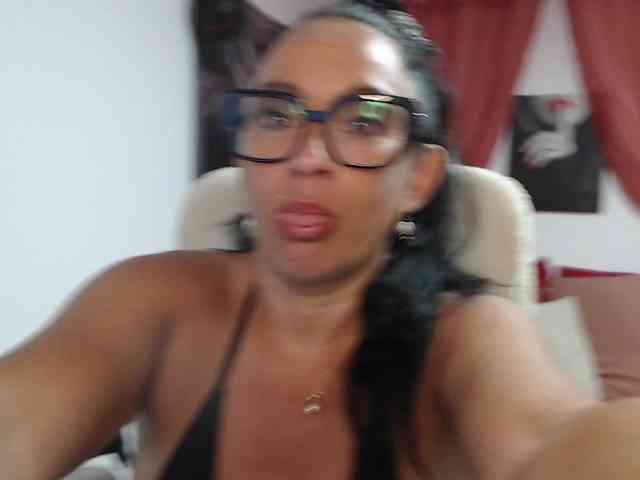 anaiza anaiza