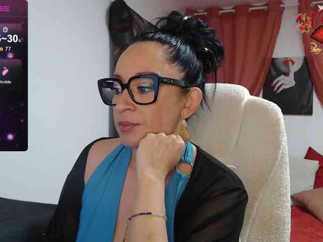 anaiza anaiza