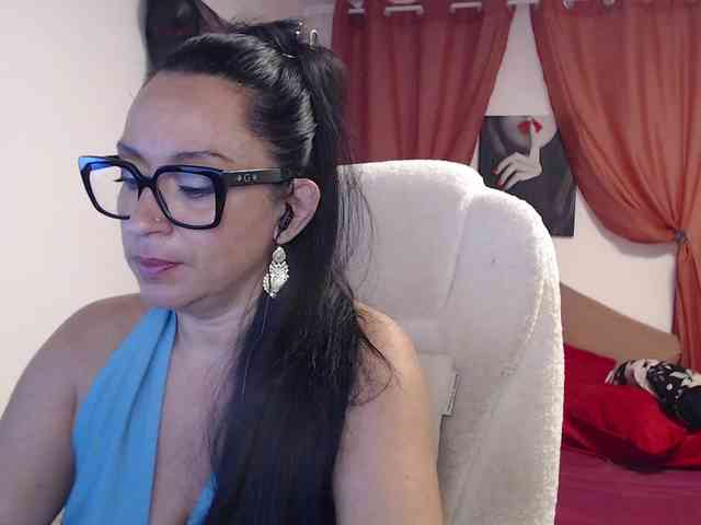 anaiza Live Webcam on BongaCams