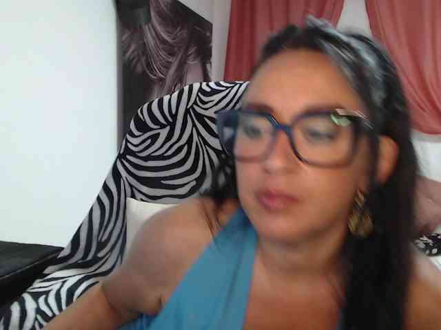 anaiza anaiza