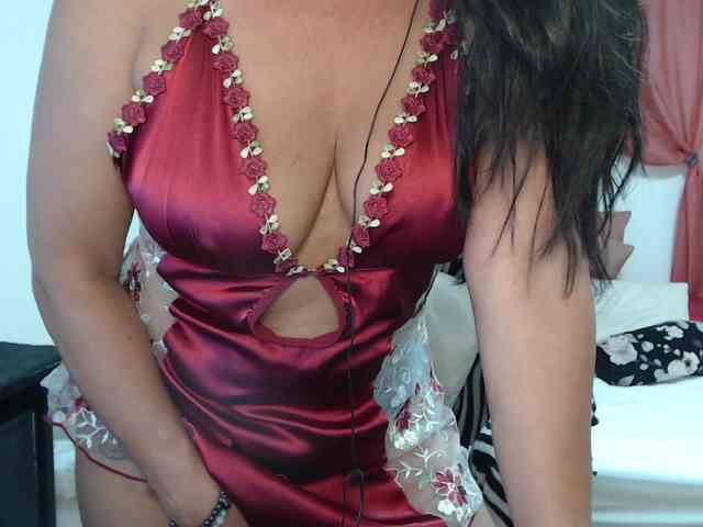 anaiza anaiza