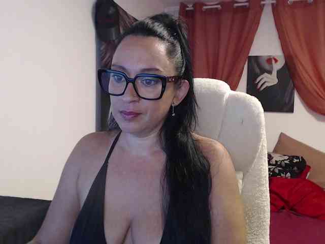 anaiza anaiza