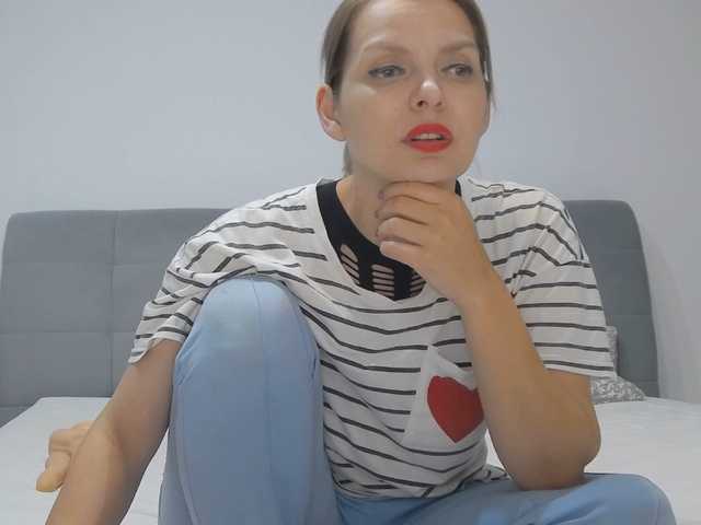 ameliex69 live cam on BongaCams