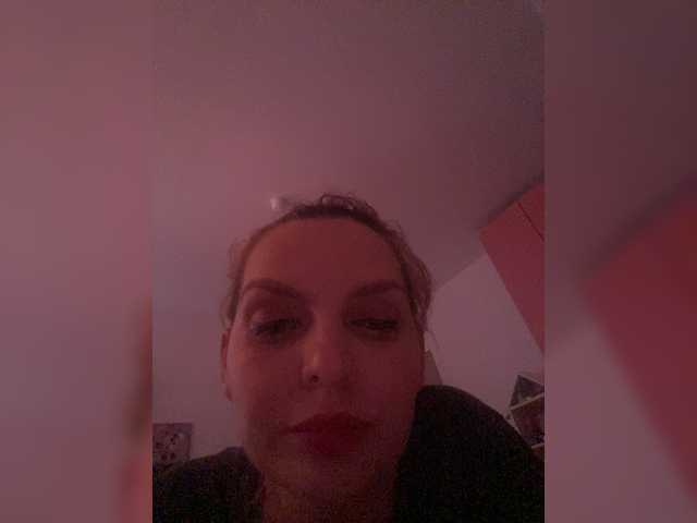 ameliex69 live cam on BongaCams
