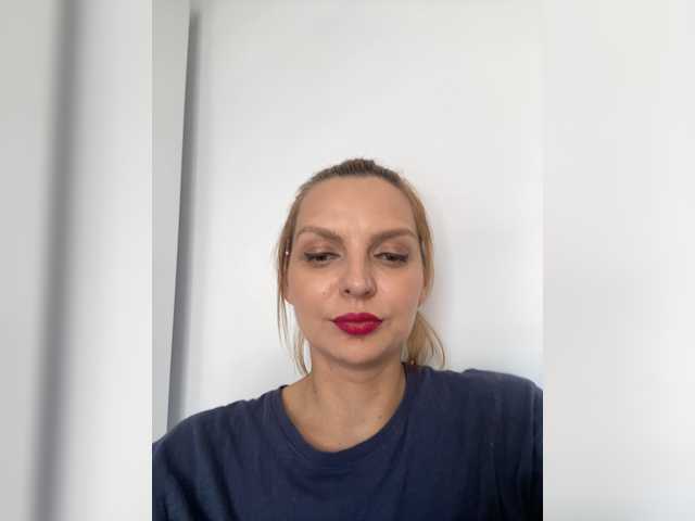ameliex69 live cam on BongaCams