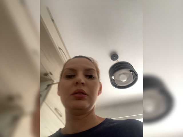 AmelieX69 live webcam show