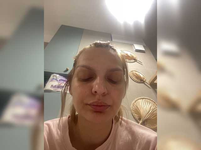 ameliex69 live cam on BongaCams