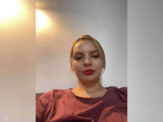 ameliex69 live cam on BongaCams