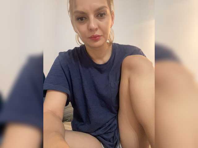 ameliex69 live cam on UnifiedCams