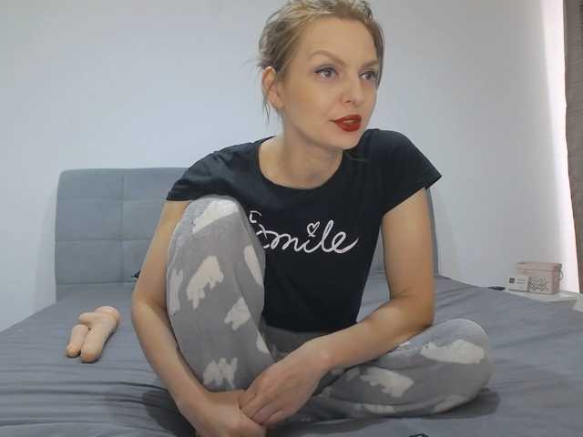 ameliex69's BongaCams show and profile