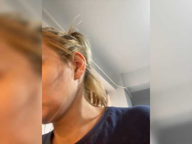 ameliex69 live cam on BongaCams