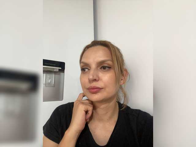 ameliex69 live cam on BongaCams
