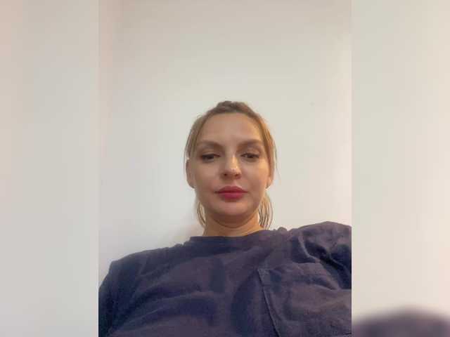 ameliex69 live cam on BongaCams