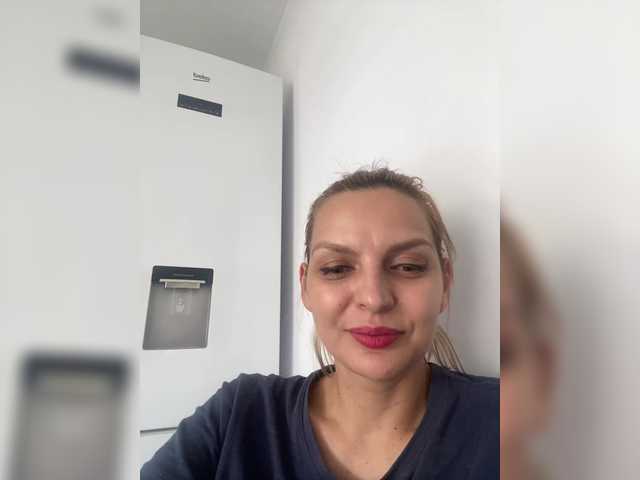ameliex69 live cam on BongaCams