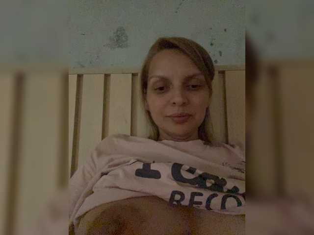 ameliex69 live cam on BongaCams