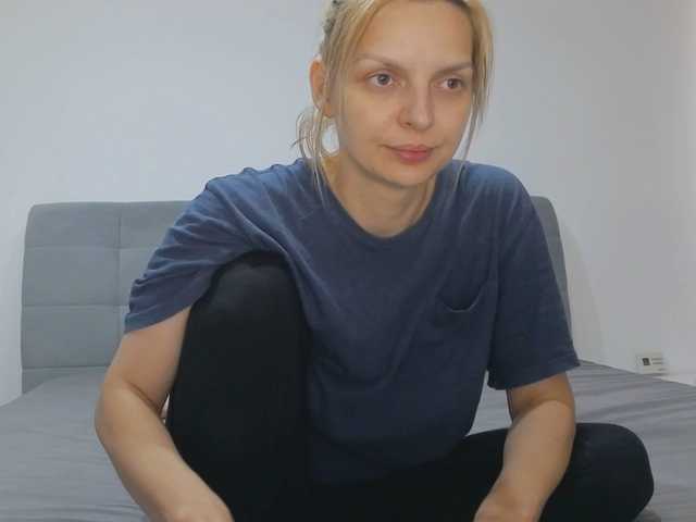 ameliex69 live cam on BongaCams