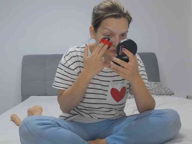 AmelieX69 webcam
