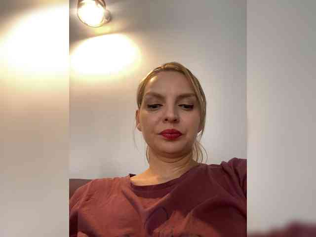 AmelieX69 webcam