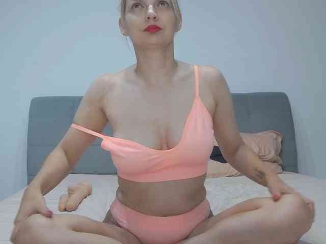 AmelieX69 webcam