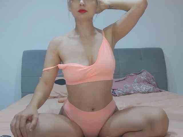 AmelieX69 webcam