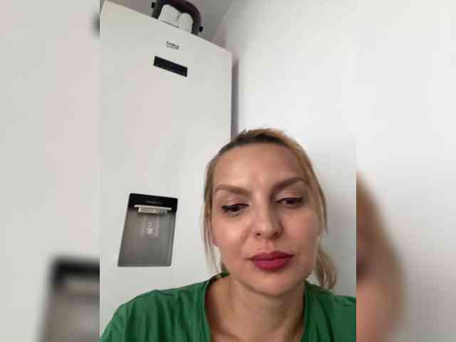 AmelieX69 webcam
