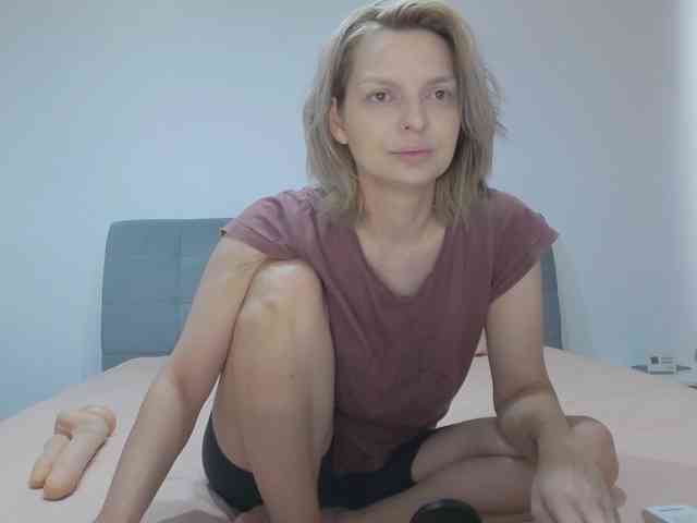 AmelieX69 webcam
