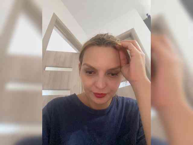 AmelieX69 webcam