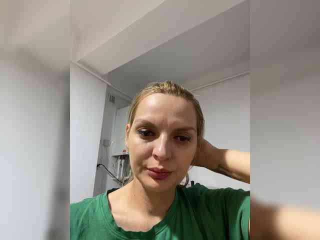 AmelieX69 webcam