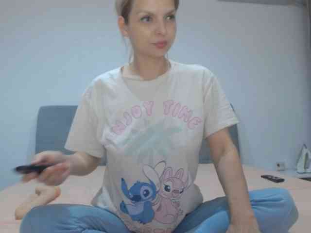 AmelieX69 webcam
