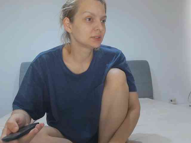 AmelieX69 webcam