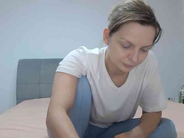 AmelieX69 webcam