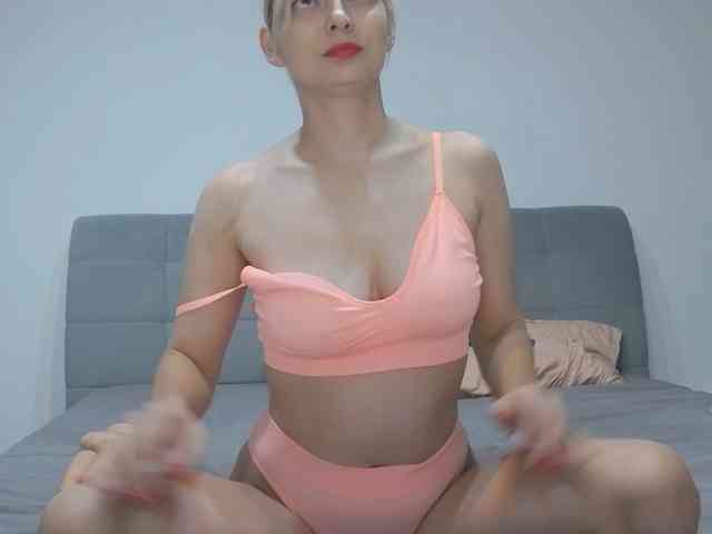 AmelieX69 webcam
