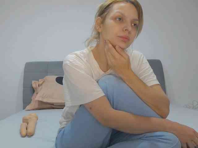 AmelieX69 webcam