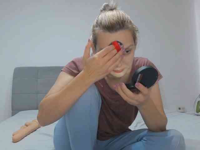 AmelieX69 webcam