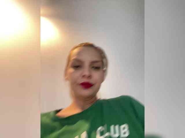 AmelieX69 webcam