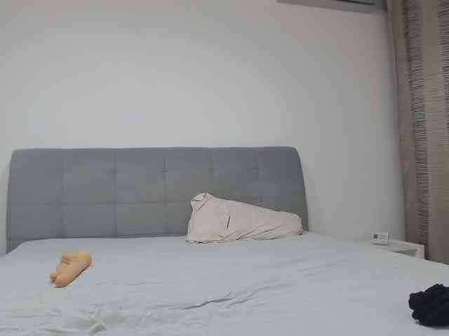 AmelieX69 webcam