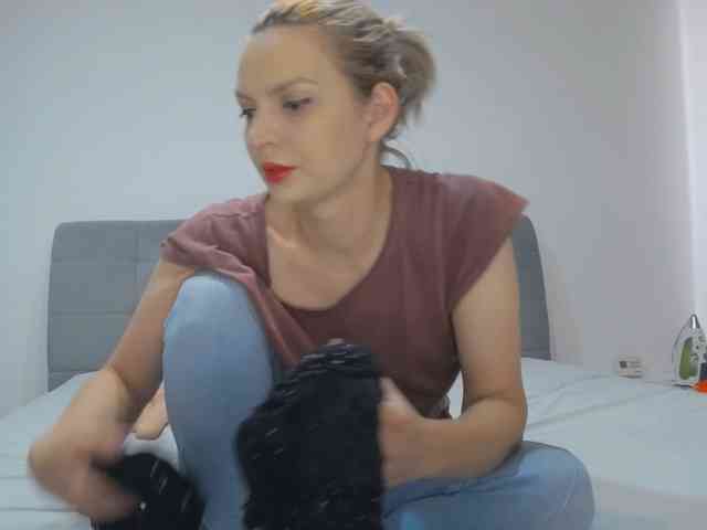 AmelieX69 webcam