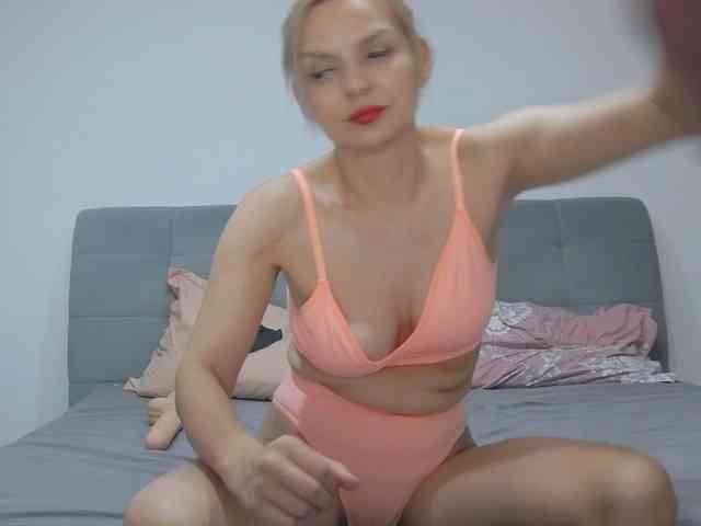 AmelieX69 webcam