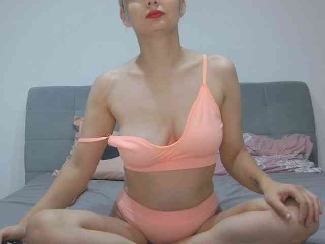 AmelieX69 webcam