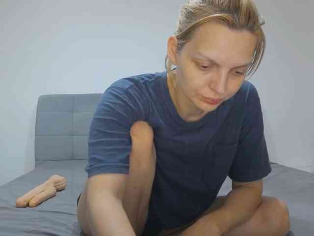 AmelieX69 webcam