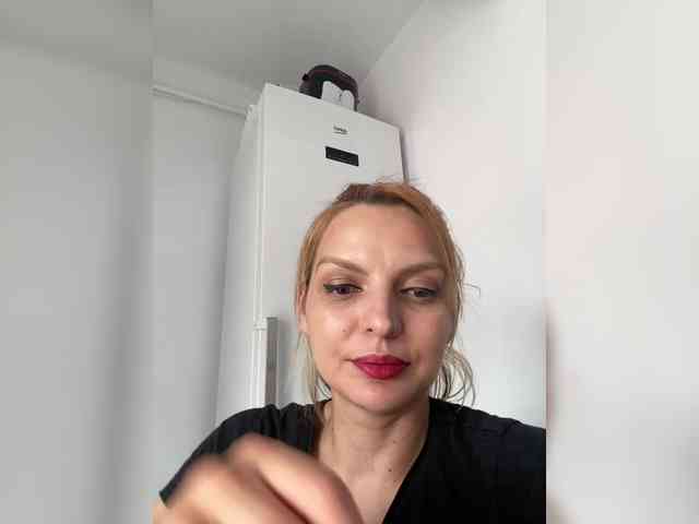 AmelieX69 webcam