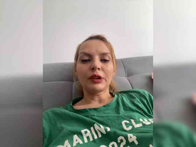 AmelieX69 webcam
