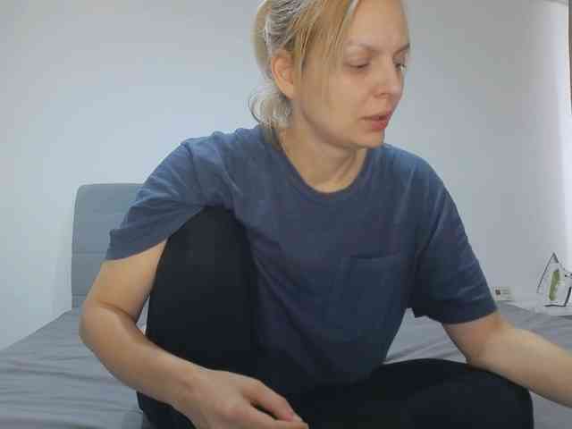 AmelieX69 webcam