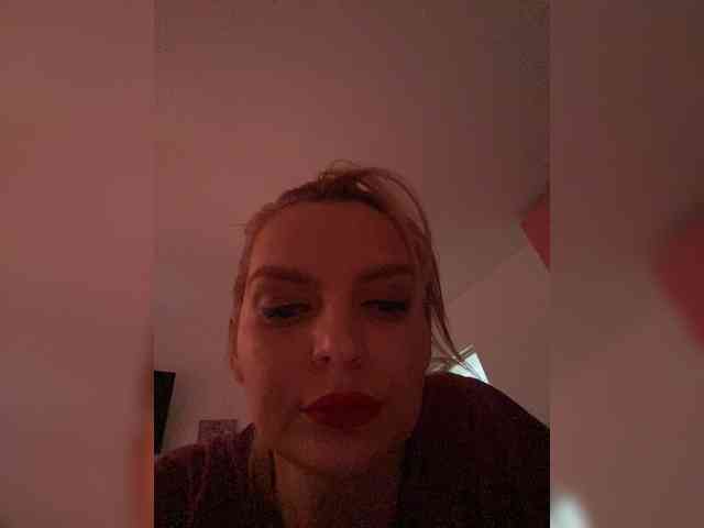 AmelieX69 webcam