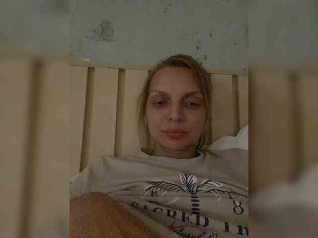 AmelieX69 webcam
