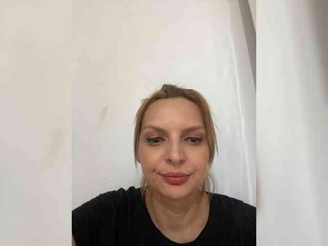 AmelieX69 webcam