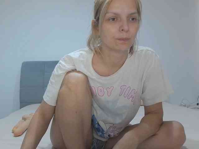 AmelieX69 webcam