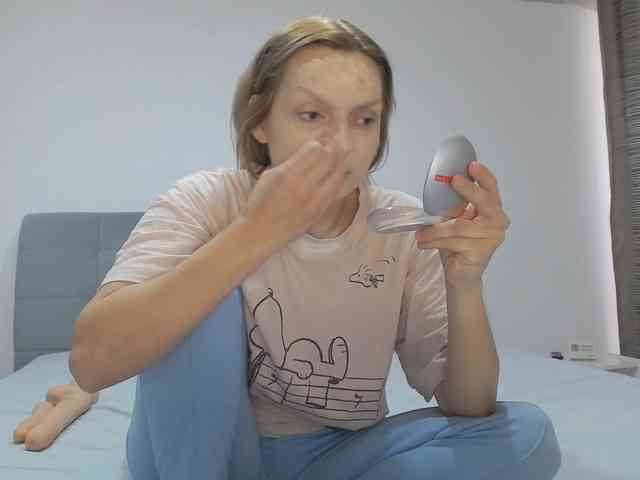 AmelieX69 webcam