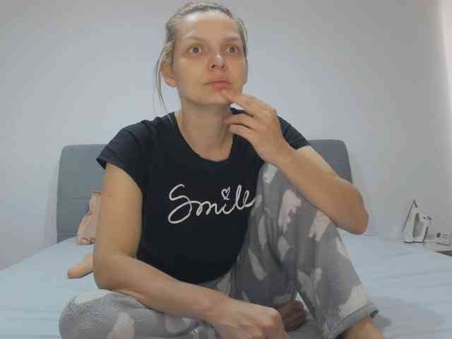 AmelieX69 webcam